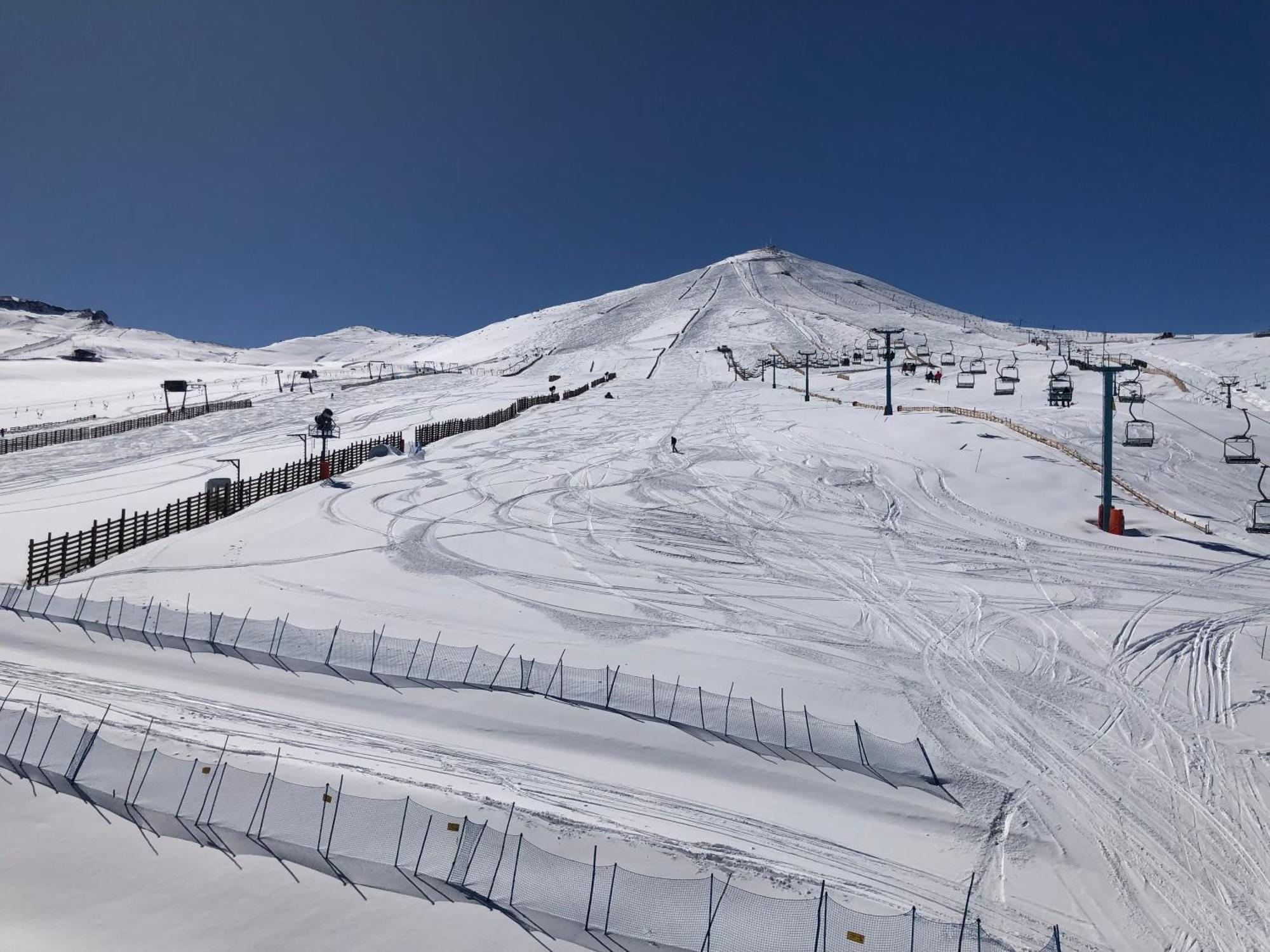 Departamentos Alojamiento Oficial Gran Parador Ski In - Out, Centro De Ski El Colorado, Farellones - Unico Con Descuentos En Servicios Del Centro De Ski Extérieur photo